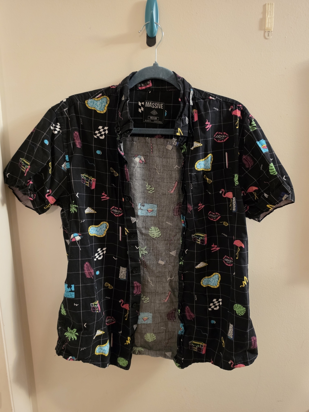 Massive Brand Mens Button Down With 90s Print Size M